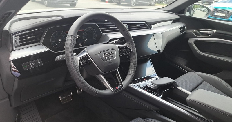 Audi e-tron cena 353600 przebieg: 6807, rok produkcji 2023 z Zwierzyniec małe 191